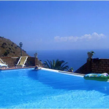 Luxury Terrazze E Vista Mare タオルミーナ