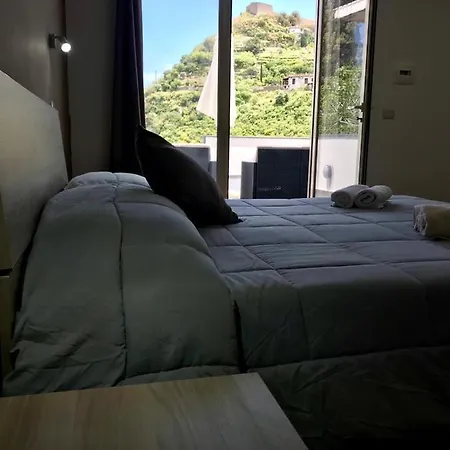 ベッド・アンド・ブレックファスト Luxury Terrazze E Vista Mare タオルミーナ