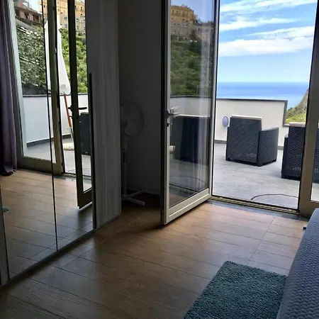 Luxury Terrazze E Vista Mare Bed & Breakfast